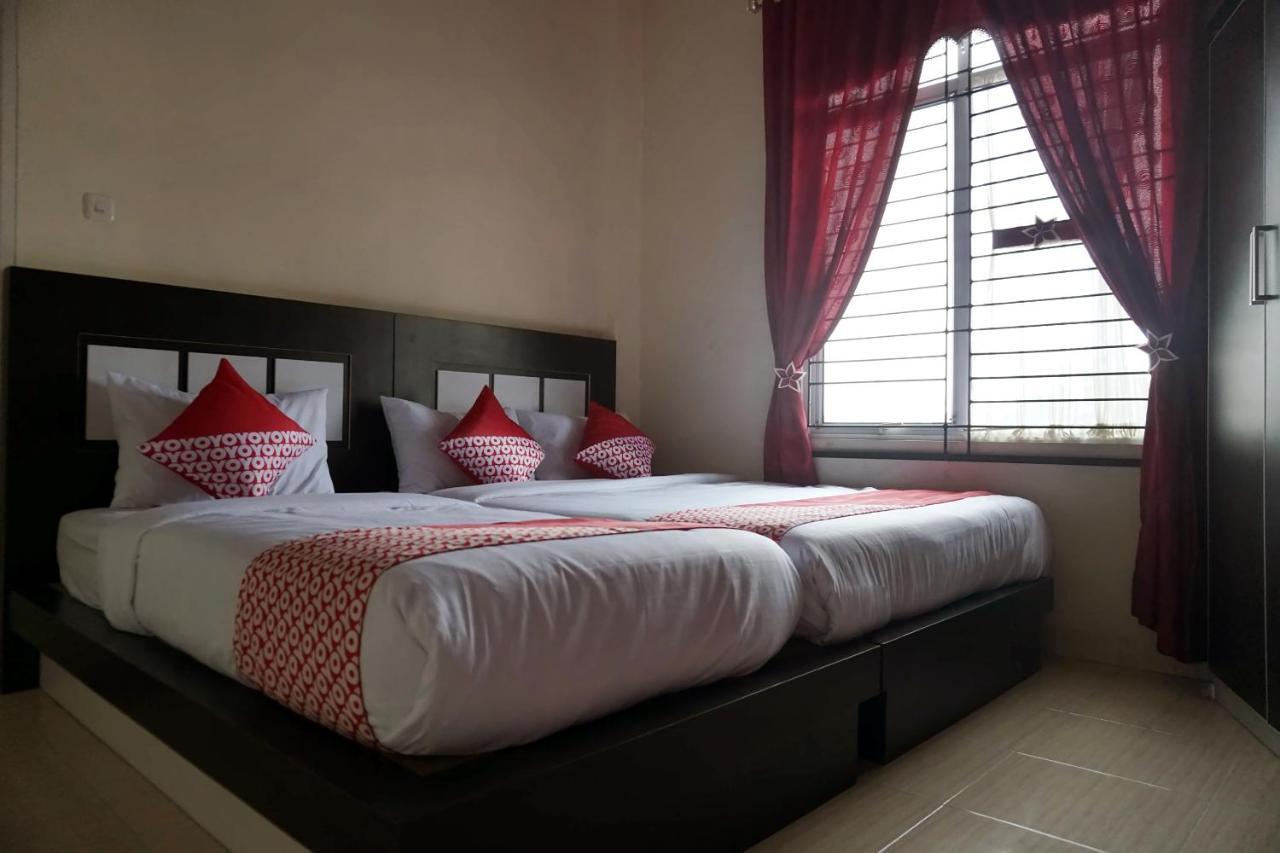 Oyo 1394 Rumaisa Homestay Syariah Pekanbaru Exterior foto